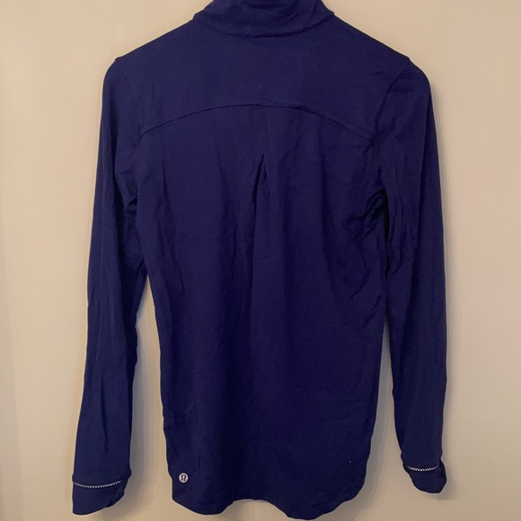 LULULEMON half zip long sleeve. Navy blue. - Picture 2 of 2